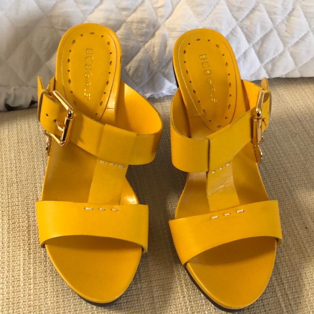 Never worn mustard wedges